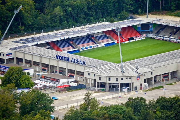 Heidenheim aus der Luftperspektive, Die Kreisstadt Heidenheim (Baden-Württemberg) aus der Luftperspektive am 06.09.2019 aufgenommen aus einem Heißluftballon. Auf dem Bild: Voith-Arena als Heimspielstätte des Fußballzweitligisten 1. FC Heidenheim 1846. Die Anlage verfügt gegenwärtig über 15.000 Plätze. Heidenheim Baden-Württemberg Deutschland Heidenheim Copyright: xÂ©xonw-images.de DennisxStraubx