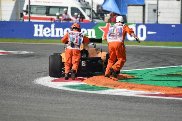 Alessio Deledda ( 24) dreht sich und bleibt auf dem Randstein haengen, FIA Formel 3, 1. Rennen, Formel 1, Grosser Preis von Italien, 07.09.2019 Formel 1, Grosser Preis von Italien, 07.09.2019 Monza