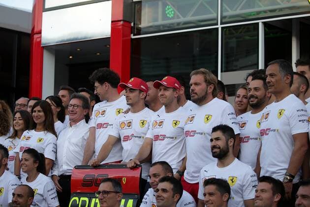 FORMULA 1 GRAN PREMIO HEINEKEN D ITALIA 2019 07.09.2019, Autodromo Nazionale di Monza, Monza, FORMULA 1 GRAN PREMIO HEINEKEN D ITALIA 2019 ,im Bild Gruppenbild von Ferrari zum 90. jährigen Jubiläum, mit Sebastian Vettel (GER 5), Scuderia Ferrari Mission Winnow und Charles Leclerc (MCO 16), Scuderia Ferrari Mission Winnow