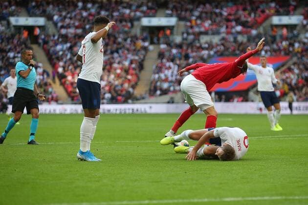 England v Bulgaria UEFA EURO, EM, Europameisterschaft,Fussball 2020 Qualifiers Harry Kane of England is fouled by Kristian Dimitrov of Bulgaria and a penalty is awarded to England by Referee Marco Guida during the UEFA Euro 2020 Qualifiers match at Wembley Stadium, London Content Not Available For UK Newspapers Copyright: xPaulxChestertonx FIL-13623-0064