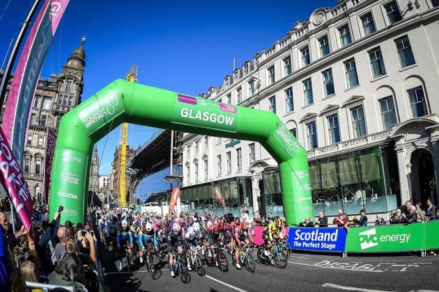 Start zur 1.Etappe der 16. Tour of Britain 2019 in Glasgow (SCO) - Querformat - quer - horizontal - Event Veranstaltung: 16. OVO Energy Tour of Britain - 1.Etappe Stage 1: Glasgow nach to Kirkcudbright 201.5 km - Ort Location: Kirkcudbright - Region: Dumfries und Galloway - Land Country: Schottland Scotland - Datum Date: 07.09.2019 Cycling Radsport 16. OVO Energy Tour of Britain - 1.Etappe 07.09.2019