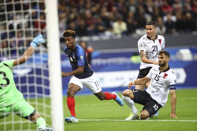 Kingsley Coman (France) larque but vs Odise Roshi (Albanie) Mergim Mavraj (Albanie) FOOTBALL : France vs Albanie - Match de Qualifications EURO 2020 - 07 09 2019 GwendolineLeGoff Panoramic 