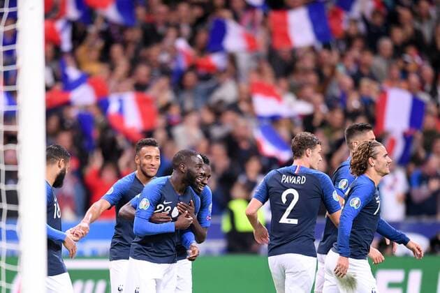 JOIE - 22 JONATHAN IKONE (FRA) - 12 CORENTIN TOLISSO (FRA) - 07 ANTOINE GRIEZMANN (FRA) FOOTBALL : France vs Albanie - Qualifications Euro 2020 - 07 09 2019 FEP Panoramic 
