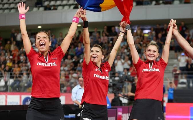 Bilder des Jahres 2019, Sport 09 September Sport Themen der Woche KW36 Sport Bilder des Tages Table tennis, Tischtennis - ITTF Team EC 2019 NANTES,FRANCE,08.SEP.19 - TABLE TENNIS - ITTF European Team Championships. Image shows the rejoicing of Elizabeta Samara, Daniela Monteiro Dodean and Bernadette Szocs (ROU). GEPAxpictures xMarioxKneisl