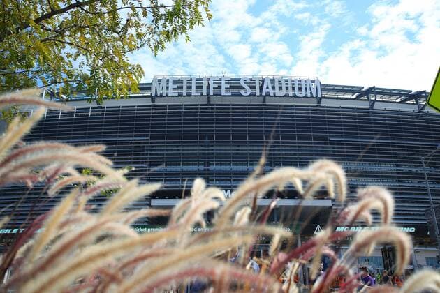 EAST RUTHERFORD, NJ - SEPTEMBER 08: A general view of MetLife Stadium prior to the National Football League game between the New York Jets and the Buffalo Bills on September 8, 2019 at MetLife Stadium in East Rutherford, NJ.(Photo by Rich Graessle Icon Sportswire) NFL, American Football Herren, USA SEP 08 Bills at Jets Icon1909082508