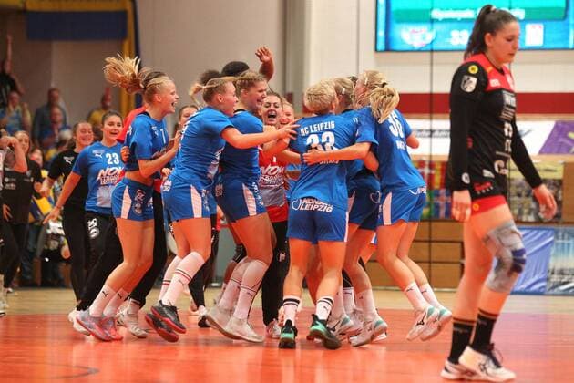 Handball, 2. HBF, HC Leipzig vs. TVB Wuppertal, 08.09.2019 Handball, 2. Bundesliga Frauen, HBF, Saison 2019 2020: HC Leipzig vs. TVB Wuppertal am 08.09.2019 in der Sporthalle Bruederstrasse Leipzig. Im Bild: HCL, Leipzig, Sieg, Jubel, Team, Mannschaft, Kreis Copyright: xBEAUTIFULxSPORTS JanxKaeferx