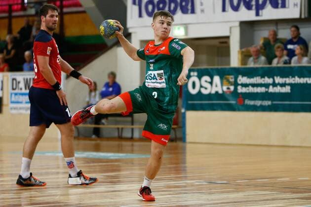 08.09.2019, xtgx, Handball 3. Liga, SC Magdeburg II - TUS VinnhorstI emspor, v.l. Carl Haake (Magdeburg) wirft Tor, Torschütze, erzielt Tor, Treffer, scores the goal Magdeburg