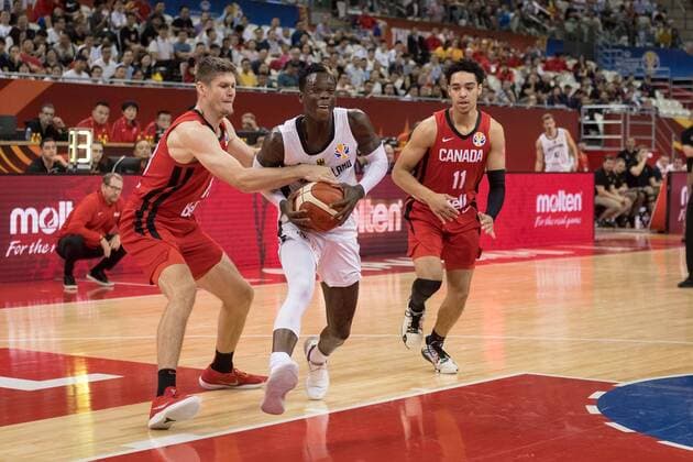 Basketball Shanghai 09.09.2019 FIBA Basketball Weltmeisterschaften World Cup WM Weltmeisterschaft Deutschland (GER) - Kanada (CAN) Dennis Schröder Schroeder (Deutschland, No.17) Schröder Schroder MORGAN Conor (Kanada, No.13) NEMBHARD Andrew (Kanada, No.11)