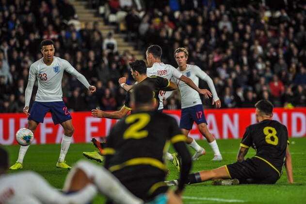 England Under 21 s midfielder Phil Foden (10) scores his second during the UEFA EURO, EM, Europameisterschaft,Fussball U21, U 21 Qualifying match between England U21 & Kosovo U21 at KCOM Craven Park, Hull, England on 9 September 2019. Copyright: xStephenxBuckleyx PMI-3035-0005
