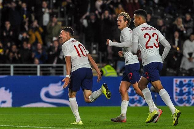 England Under 21 s midfielder Phil Foden (10) celebrates his second during the UEFA EURO, EM, Europameisterschaft,Fussball U21, U 21 Qualifying match between England U21 & Kosovo U21 at KCOM Craven Park, Hull, England on 9 September 2019. Copyright: xStephenxBuckleyx PMI-3035-0006
