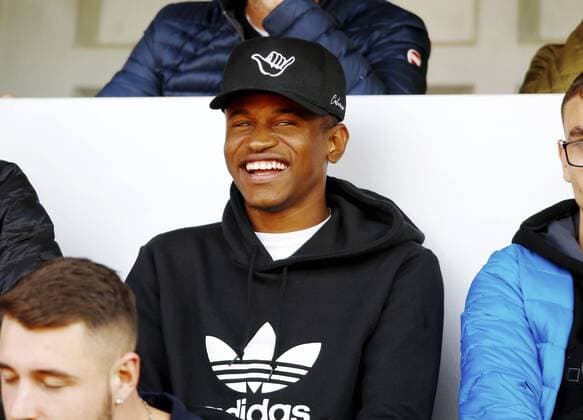 09.09.2019 Basel. Fussball Herren Saison 2019 2020 Laenderspiel U 20 Schweiz - England. Im Bild : (FC Basel) Neuzugang Eric dos Santos Rodrigues genannt Ramires als Zuschauer auf der Tribuene. Aktion Einzelbild