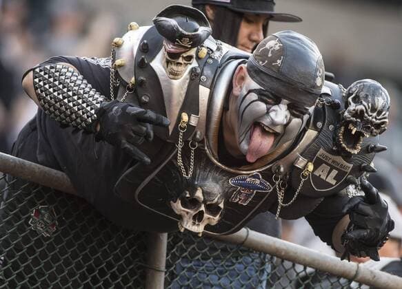 Bilder des Jahres 2019, Sport 09 September Sport Themen der Woche KW37 Oakland Raider fans turn out in full regalia for the opening game of the team s final year at Alameda Coliseum in Oakland, California on Monday, September 9, 2019. The Raiders defeated the Denver Broncos 24-16 to open their season.  SXP2019090901 TERRYxSCHMITT