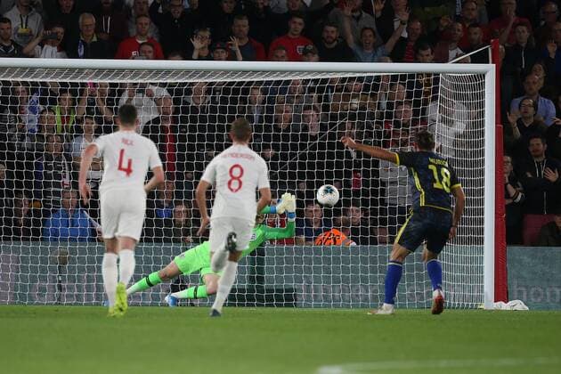England v Kosovo UEFA EURO, EM, Europameisterschaft,Fussball 2020 Qualifiers Vedat Muriqi of Kosovo scores his sides 3rd goal from the penalty spot during the UEFA Euro 2020 Qualifiers match at the St Mary s Stadium, Southampton Content Not Available For UK Newspapers Copyright: xPaulxChestertonx FIL-13632-0098