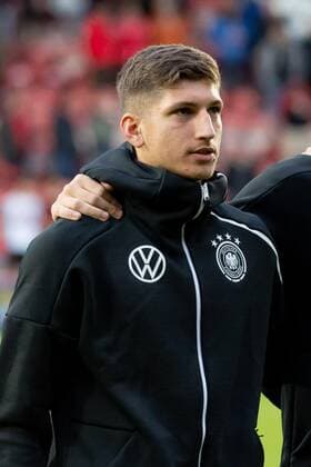 Wrexham, Wales 10.09.2019, UEFA EM Qualifikation, Gruppe I, Wales U21, U 21 - Deutschland U21, Vitaly Janelt (GER) Schaut, looks on ( Wrexham Racecourse Ground Wales United Kingdom eu-images-01061010255