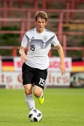 Wrexham, Wales 10.09.2019, UEFA EM Qualifikation, Gruppe I, Wales U21, U 21 - Deutschland U21, Luca Kilian (GER) in aktion, am Ball, Einzelaktion, controls the ball ( Wrexham Racecourse Ground Wales United Kingdom eu-images-01061010290 *** Wrexham, Wales 10 09 2019, UEFA European Championship Qualification, Group I, Wales U21 Germany U21, Luca Kilian GER in action, on ball, single action, controls the ball Wrexham Racecourse Ground Wales United Kingdom eu images 01061010290 eu-images-061 DFL REGULATIONS PROHIBIT ANY USE OF PHOTOGRAPHS AS IMAGE SEQUENCES AND OR QUASI-VIDEO.