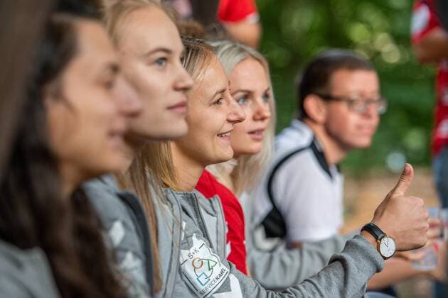 Anica Gudelj (Torfrau, SV Union Halle) , Jenice Funke (SV Union Halle), Lea Gruber (SV Union Halle) und Julia Redder (SV Union Halle) Saisoneröffnung mit dem Fanclub Saalemiezen an der Parkeisenbahn Peißnitzexpress SV Union Halle-Neustadt (Wildcats) Handball 2.Bundesliga - Saison 2019 2020 Copyright: xVIADATAx xHolgerxJohnx Halle Saale Sachsen-Anhalt Deutschland
