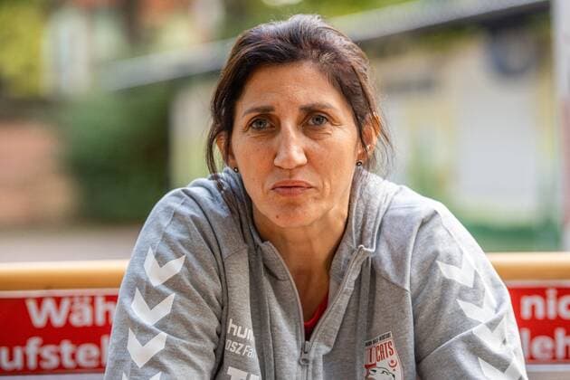 Tanja Logvin (Cheftrainerin, SV Union Halle) Saisoneröffnung mit dem Fanclub Saalemiezen an der Parkeisenbahn Peißnitzexpress SV Union Halle-Neustadt (Wildcats) Handball 2.Bundesliga - Saison 2019 2020 Copyright: xVIADATAx xHolgerxJohnx Halle Saale Sachsen-Anhalt Deutschland