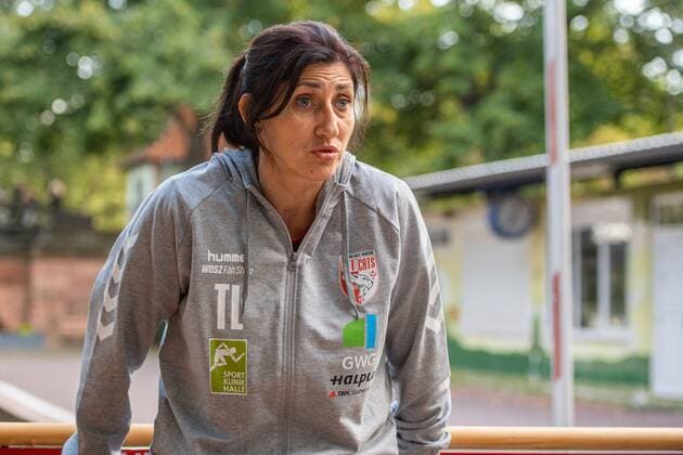 Tanja Logvin (Cheftrainerin, SV Union Halle) Saisoneröffnung mit dem Fanclub Saalemiezen an der Parkeisenbahn Peißnitzexpress SV Union Halle-Neustadt (Wildcats) Handball 2.Bundesliga - Saison 2019 2020 Copyright: xVIADATAx xHolgerxJohnx Halle Saale Sachsen-Anhalt Deutschland