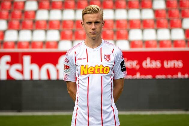 GER, Fussball, Herren, 2.BL, Saison 2019 2020, Porträttermin, 18.07.2019, SSV Jahn Regensburg Nikolas Wähling; SSV Jahn Regensburg; 2.BL, Porträttermin 2019 2020,