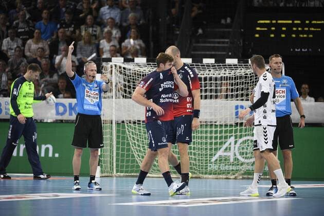 Zeitstrafe für Johannes Golla (SG Flensburg-Handewitt), Handball-Bundesliga, Liqui-Moly-HBL, Männer, 5. Spieltag, THW Kiel vs SG Flensburg-Handewitt, 12.09.19 Kiel Sparkassen Arena Schleswig-Holstein Germany