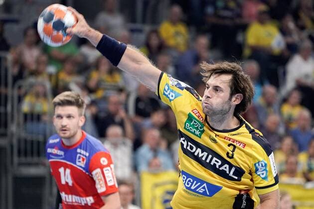 Uwe Gensheimer (RNL, 3), Siebenmeter, 7-Meter, Strafwurf, Spielszene, Action, Aktion, 12.09.2019, Mannheim, Handball, Bundesliga, Rhein-Neckar Löwen - HBW Balingen-Weilstetten