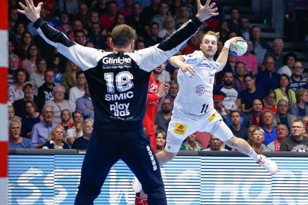 12.09.2019, xtgx, Handball Luqui Moly HBL, MT Melsungen - SC Magdeburg emspor, v.l. Daniel Pettersson (Magdeburg, 11) wirft Tor, Torschütze, erzielt Tor, Treffer, scores the goal Kassel