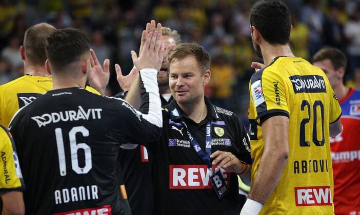 Handball, 1. Bundesliga: Rhein-Neckar-Löwen - HBW Balingen-Weilstetten, 5. Spieltag am 12.09.2019, Saison 2019 20, ZmdZ, Sieg für die Rhein Neckar Löwen beim zweiten Heimspiel der neuen Saision, Siegerjubel, Kristjan Andresson (Trainer Rhein Neckar Löwen), Rhein-Neckar-Löwen - HBW Balingen-Weilstetten