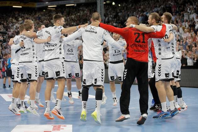 1.Handball Bundesliga THW Kiel - Flensburg Handewitt, Kiel, 12.9.2019 Jubel Schlussjubel. Die Kieler Mannschaft jubelt nach ihrem Sieg. Copyright: xBEAUTIFULxSPORTS DRPx