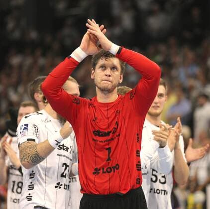 Foto : Sieger Kiel nach dem Schlußpfiff , hier Torhüter NIKLAS Landin Handball Herren 1. Bundesliga am Do. 12.09.2019 THW Kiel - SG Flensburg 28 - 24