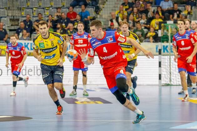 Rhein Neckar Loewen - HBW Balingen-Weilstetten Vladan Lipovina (HBW Balingen-Weilstetten Nr.4) bei Gegenstoss, Rhein Neckar Loewe Romain Lagarde (Nr.8) kann Ihn nicht mehr erreichen - beim Bundesligaspiel der Rhein Neckar Löwen gegen HBW Balingen-Weilstetten am 12.09.2019.09.2019 Mannheim. 12.09.19 Handball 9. Spieltag , Mannheim Baden Wuerttemberg Deutschland SAP Arena