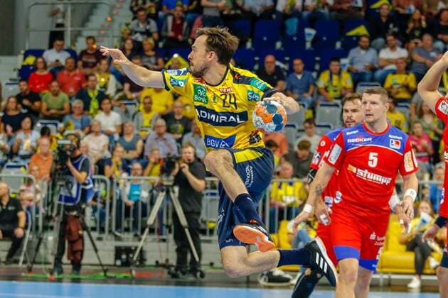Rhein Neckar Loewen - HBW Balingen-Weilstetten Rhein Neckar Loewe Patrick Groetzki (Nr.24) setzt sich im Angriff durch und kommt frei zum Schuss - beim Bundesligaspiel der Rhein Neckar Löwen gegen HBW Balingen-Weilstetten am 12.09.2019.09.2019 Mannheim. 12.09.19 Handball 9. Spieltag , Mannheim Baden Wuerttemberg Deutschland SAP Arena