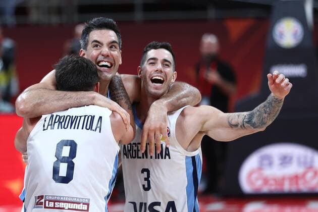 Bilder des Jahres 2019, Sport 09 September Sport Themen der Woche KW37 Sport Bilder des Tages Nicolas Laprovittola (Argentine) Luis Scola (Argentine) Lucas Vildoza (Argentine) Joie(Argentine) BASKET BALL : France vs Argentine - Demie - Championnats du monde - FIBA - Pekin - 13 09 2019 SebastienMeunier Panoramic 