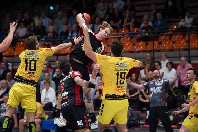 Lübbecke, Deutschland 13.09.2019: 2. Handball-Bundesliga - 2019 2020 - TuS-N-Lübbecke vs. HSG Krefeld (M) Valentin Spohn (Lübbecke) Lübbecke Nordrhein-Westfalen Deutschland Merkur Arena