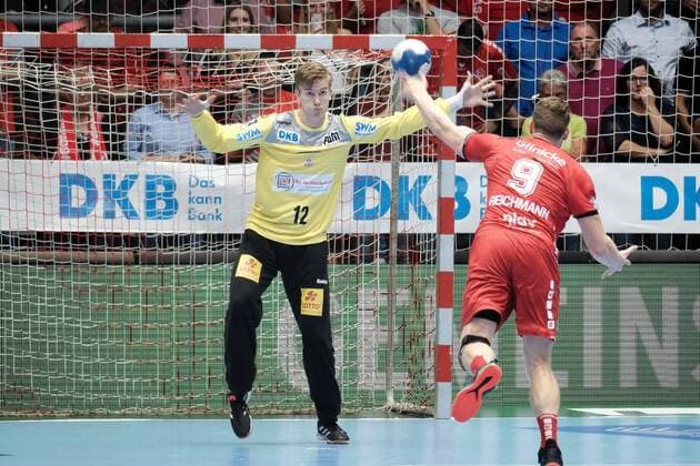 12.09.2019 xkhx Melsungen Handball-Bundesliga Saison 2019 2020 MT Melsungen gegen SC Magdeburg Tobias Thulin (Magdeburg) gegen Tobias Reichmann (9, MT Melsungen)