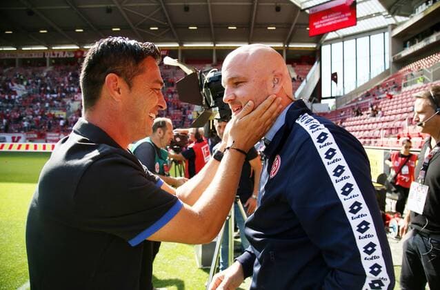 Ante Covic (Trainer Hertha BSC) mit Rouven Schröder (Vorstnad Mainz 05) rechts, Fussball, 1. Bundesliga: 1. FSV Mainz 05 - Hertha BSC, 4. Spieltag am 14.09.2019, Saison 2019 20, ZmdZ, ** Gemäß den Vorgaben der DFL Deutsche Fußball Liga ist es untersagt, in dem Stadion und oder vom Spiel angefertigte Fotoaufnahmen in Form von Sequenzbildern und oder videoähnlichen Fotostrecken zu verwerten bzw. verwerten zu lassen. DFL regulations prohibit any use of photographs as image sequences and or quasi-video. ** 1. FSV Mainz 05 - Hertha BSC