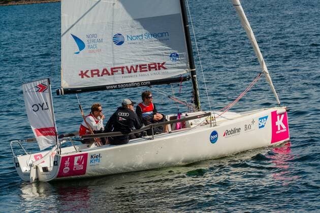 In der Kieler Innenförde finden vom 13. bis 15. September Segelregatten der Segelbundesliga statt. Die Wettbewerbe sind von der Kiellinie gut zu beobachten. Kiel Düsternbrook Schleswig-Holstein Deutschland *** From 13 to 15 September sailing regattas of the German Sailing League take place in the Kiel Inner Fjord The competitions can be observed from the keel line Kiel Düsternbrook Schleswig Holstein Germany
