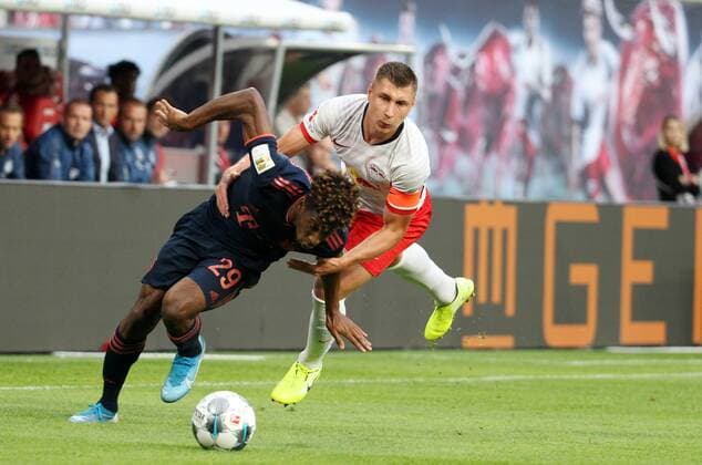 Sport Bilder des Tages GER, 1. FBL, RasenBallsport Leipzig vs FC Bayern München 14.09.2019 , Leipzig, Red Bull Arena, GER, 1.FBL, Saison 2019 2020, 04. Spieltag, RasenBallsport Leipzig vs FC Bayern München im Bild Willi Orban (Leipzig) gegen Kingsley Coman (Bayern) DFL regulations prohibit any use of photographs as image sequences and or quasi-video *** GER, 1 FBL, RasenBallsport Leipzig vs. FC Bayern München 14 09 2019 , Leipzig, Red Bull Arena, GER, 1 FBL, Season 2019 2020, 04 Matchday, RasenBallsport Leipzig vs. FC Bayern München in picture Willi Orban Leipzig vs. Kingsley Coman Bayern DFL regulations prohibit any use of photographs as image sequences and or quasi video