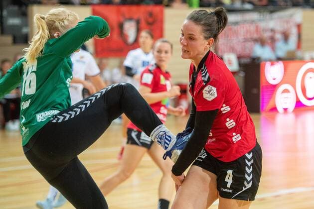 Pia Dietz (SV Union Halle) setzt sich durch SV Union Halle-Neustadt (Wildcats) vs. TuS Lintfort Handball 2.Bundesliga - Saison 2019 2020 Copyright: xVIADATAx xHolgerxJohnx Halle Saale Sachsen-Anhalt Deutschland