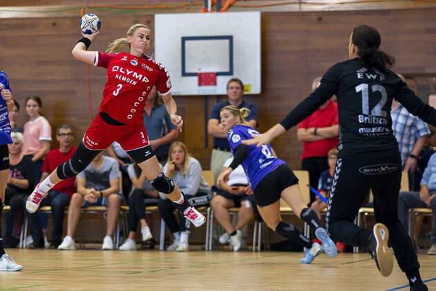 Bietigheim, Deutschland 14. September 2019: HBF - 19 20 - SG BBM Bietigheim vs. HSG Bad Wildungen Vipers v.li. Maura Visser (Bietigheim), Torhueterin Manuela Br?tsch Bruetsch (Bad Wildungen) Bietigheim-Bissingen Halle am Viadukt Baden-Württemberg Deutschland