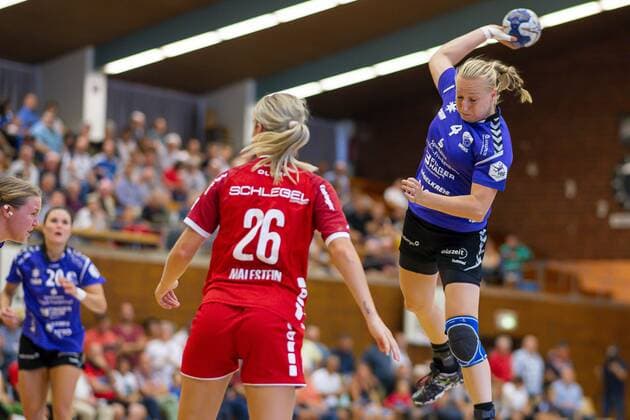Bietigheim, Deutschland 14. September 2019: HBF - 19 20 - SG BBM Bietigheim vs. HSG Bad Wildungen Vipers Angela Malestein (Bietigheim), Sabine Heusdens (Bad Wildungen) Bietigheim-Bissingen Halle am Viadukt Baden-Württemberg Deutschland
