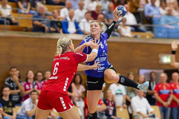 Bietigheim, Deutschland 14. September 2019: HBF - 19 20 - SG BBM Bietigheim vs. HSG Bad Wildungen Vipers Maren Nyland Aardahl (Bietigheim), Anna Frankova (Bad Wildungen) Bietigheim-Bissingen Halle am Viadukt Baden-Württemberg Deutschland