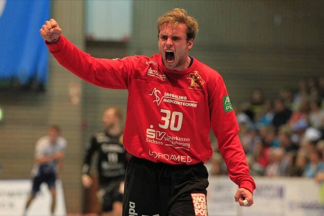 2.Bundesliga Handball VfL Luebeck-Schwartau - HC Elbflorenz 2006 14.09.2019, Hansehalle Luebeck, GER, VfL Luebeck-Schwartau - HC Elbflorenz 2006 im Bild picture shows Einzelaktion Aktion. Ganze Figur. Einzeln. Freisteller. Torwart Tom Göres Goeres (HC Elbflorenz 2006) jubelt.