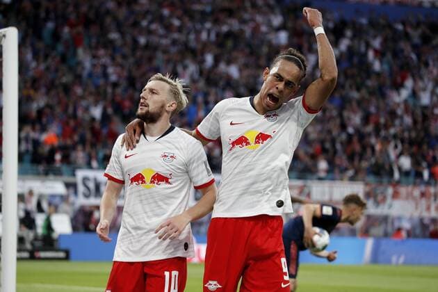 FORSBERG Emil Team RB Leipzig jubelt nach seinem Tor um 1 : 1 Ausgleich mit POULSEN Yussuf DFL Fussball Bundesliga Saison 2019-2020 Spiel RB Leipzig - FC Bayern Muenchen 1 : 1 am 14. 09. 2019 in Leipzig DFL REGULATIONS PROHIBIT ANY USE OF PHOTOGRAPHS as IMAGE SEQUENCES and or QUASI-VIDEO