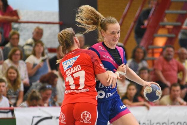 Maren Weigel (TusSies Metzingen 22) gegen Samira Brand (Kurpfalz Baeren 17) TusSies Metzingen, Handball, HBF, Ligaspiel, 14.09.2019, Foto:TBaur Eibner Kurpfalz Baeren vs. TusSies Metzingen Ketsch Copyright: xEIBNER TobiasxBaurx EP_TBR