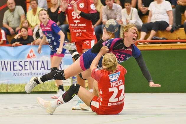 Tamara Haggerty (TusSies Metzingen 55) gegen Saskia Fackel (Kurpfalz Baeren 22) TusSies Metzingen, Handball, HBF, Ligaspiel, 14.09.2019, Foto:TBaur Eibner Kurpfalz Baeren vs. TusSies Metzingen Ketsch Copyright: xEIBNER TobiasxBaurx EP_TBR