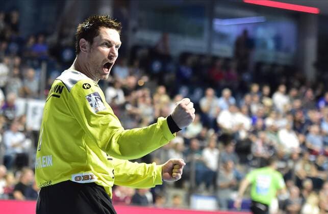 15.09.2019 - Handball - 1. Bundesliga DKB HBL - Saison 2019 2020 - 05. Spieltag: HC Erlangen Metropolregion Nürnberg HCE - TBV Lemgo Lippe - OGo - Carsten Lichtlein (1, HC Erlangen HCE ) Jubel Freude