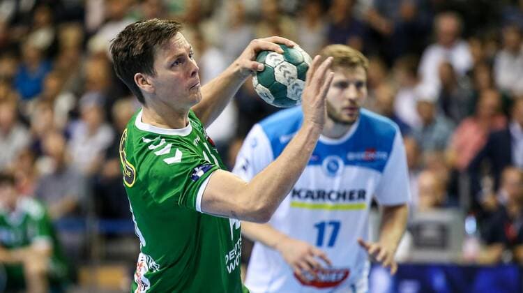 15.09.2019, Handball, 1.Bundesliga, 5.Spieltag, Füchse Berlin - TVB Stuttgart, Max-Schmeling-Halle. Berlins Hans Lindberg wirft den Ball auf das Tor. Handball - 1.Bundesliga - Füchse Berlin - TVB Stuttgart