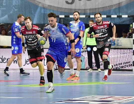 15.09.2019 - Handball - 1. Bundesliga DKB HBL - Saison 2019 2020 - 05. Spieltag: HC Erlangen Metropolregion Nürnberg HCE - TBV Lemgo Lippe - OGo - Nikolai Link (33, HC Erlangen HCE ) Dani Baijens (77, TBV Lemgo )