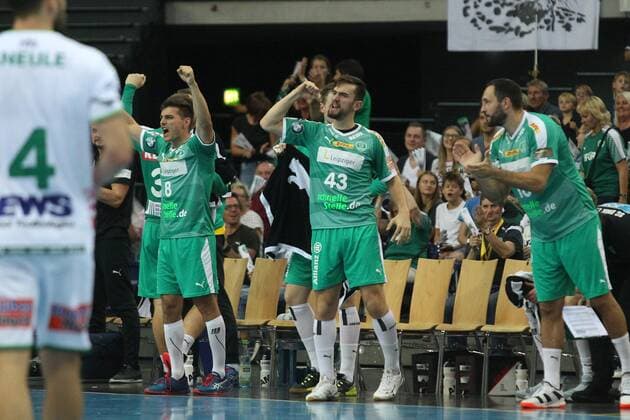 SC DHfK Leipzig vs. FA Goeppingen, Liqui Moly HBL, 15.09.19 Handball, 1. Bundesliga, Saison 2019 2020, 5. Spieltag: SC DHfK Leipzig vs. FRISCH AUF Goeppingen am 15.09.19 in der Arena Leipzig. Im Bild: Marc ESCHE ( 43, SC DHfK Leipzig), Jubel auf der DHfK Bank Copyright: xBEAUTIFULxSPORTS JanxKaeferx