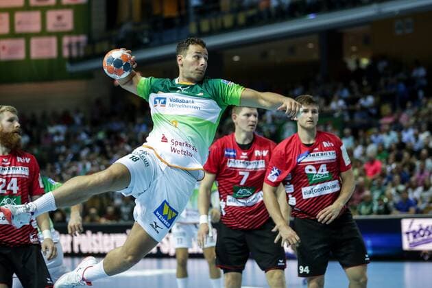 Deutschland,Wetzlar, Rittal-Arena, 15.09.2019, Handball,1. Liqui Moly HBL Bundesliga, 5.Spieltag, HSG Wetzlar - HSG Nordhorn-Lingen Bild: Nils Torbruegge (HSG Wetzlar, 18) wirft aufs Tor Copyright: HMBxMedia ThomasxJäger